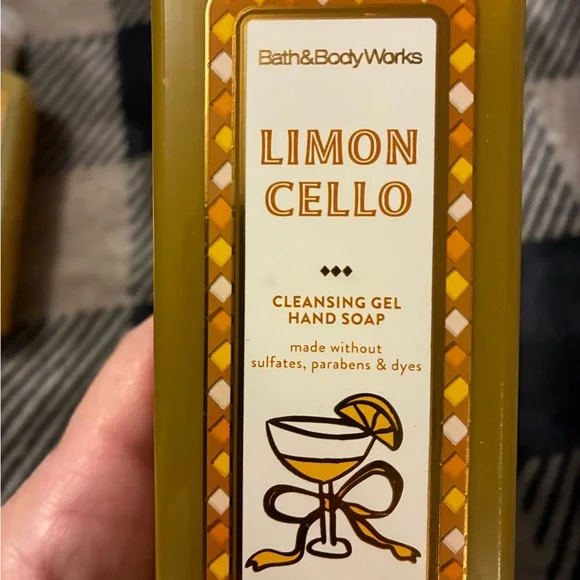 Bath & Body Works LimonCello Gel Hand Soap (4) - Picture 2 of 5
